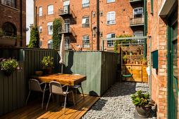 Location 084, Picture 25